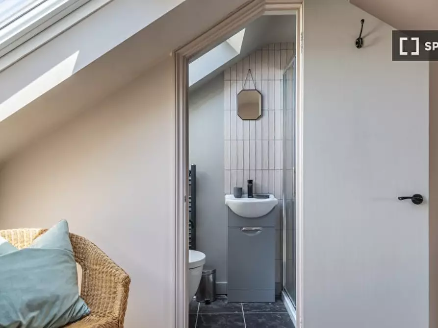 Immagine 11 di Appartamento in affitto  in Station Cres a Tottenham