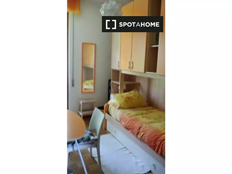 Immagine 5 di Camera condivisa in affitto  in Via del Beato Egidio a Perugia