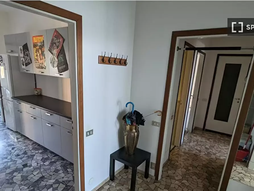 Immagine 4 di Camera condivisa in affitto  in Via Valtellina a Milano