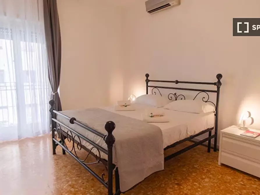 Immagine 12 di Appartamento in affitto  in Via Calpurnio Pisone a Roma