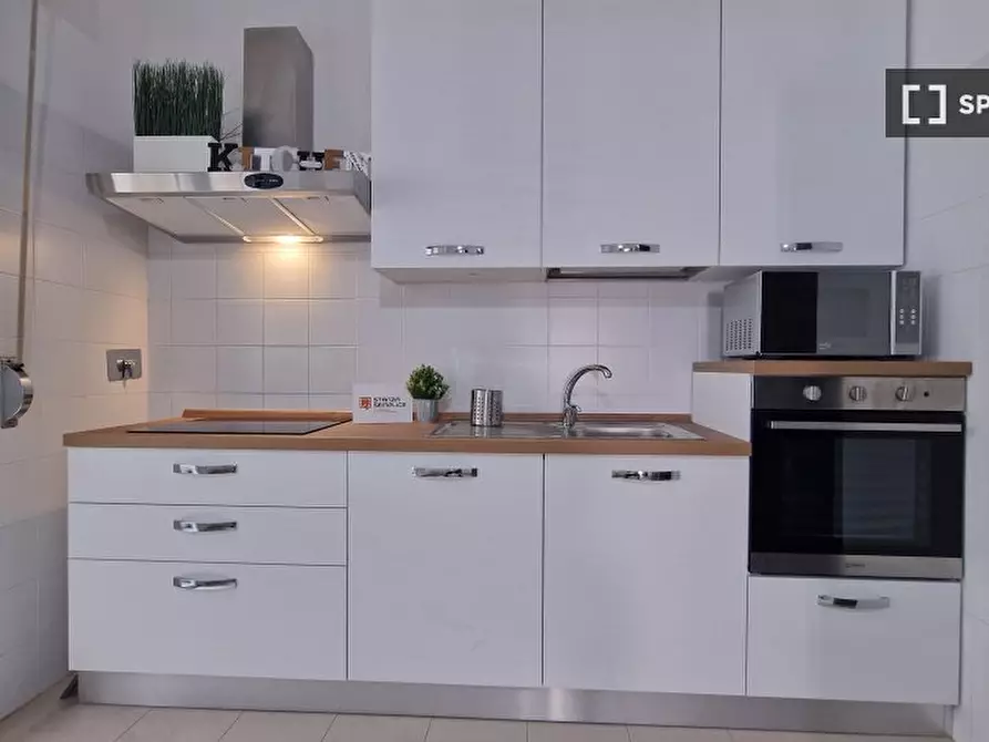 Immagine 14 di Camera condivisa in affitto  in Lungotevere di Pietra Papa a Roma