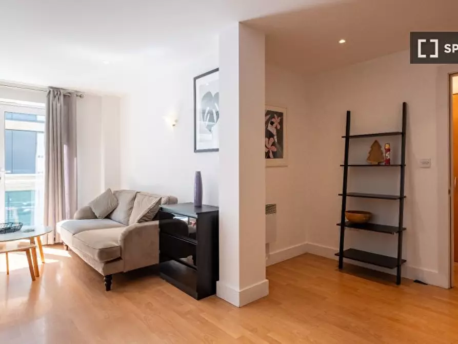Immagine 1 di Appartamento in affitto  in Seward Street a Islington