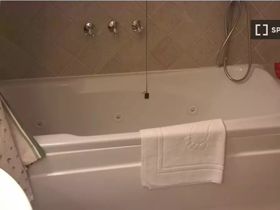 Immagine 16 di Ufficio in affitto  in Via di Marco Simone a Guidonia Montecelio