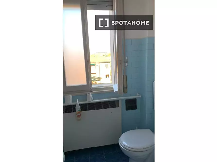 Immagine 13 di Camera condivisa in affitto  in Via Sandro Botticelli a Bologna