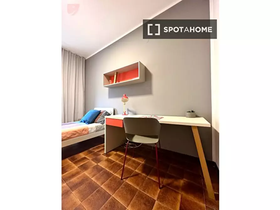 Immagine 3 di Camera condivisa in affitto  in Via Milano a Trento