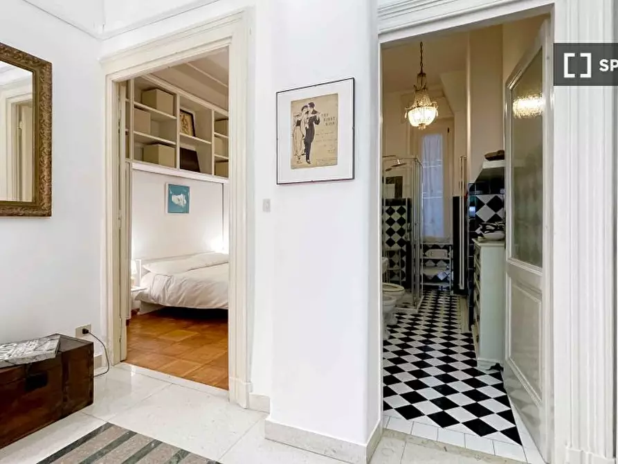 Immagine 4 di Appartamento in affitto  in Via della Madonna dei Monti a Roma