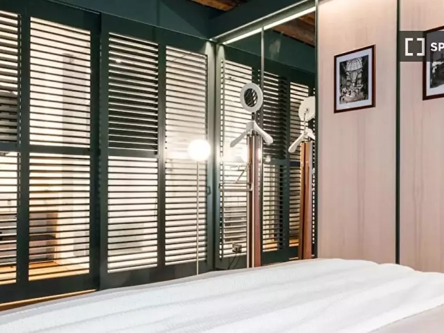 Immagine 16 di Appartamento in affitto  in Via Monte Napoleone a Milano