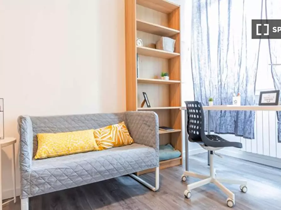 Immagine 6 di Camera condivisa in affitto  in Via Natale Battaglia a Milano