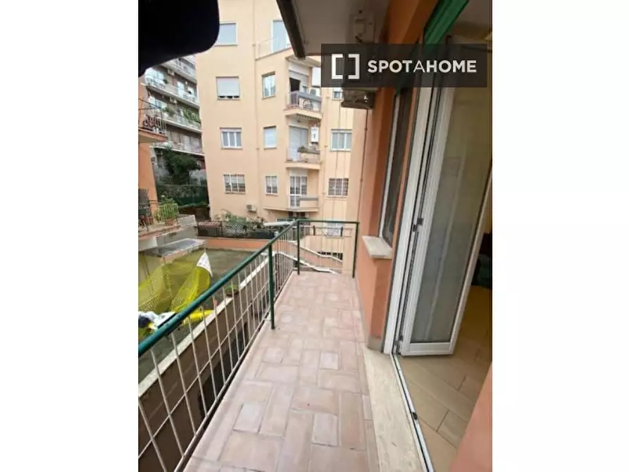 Immagine 5 di Appartamento in affitto  in Via Fonteiana a Roma