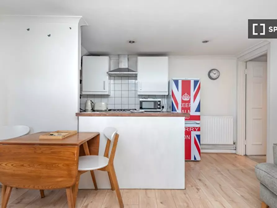 Immagine 6 di Appartamento in affitto  in Graham Road a Merton