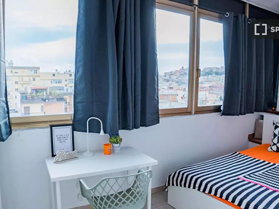 Immagine 10 di Camera condivisa in affitto  in Goldoni a Cagliari