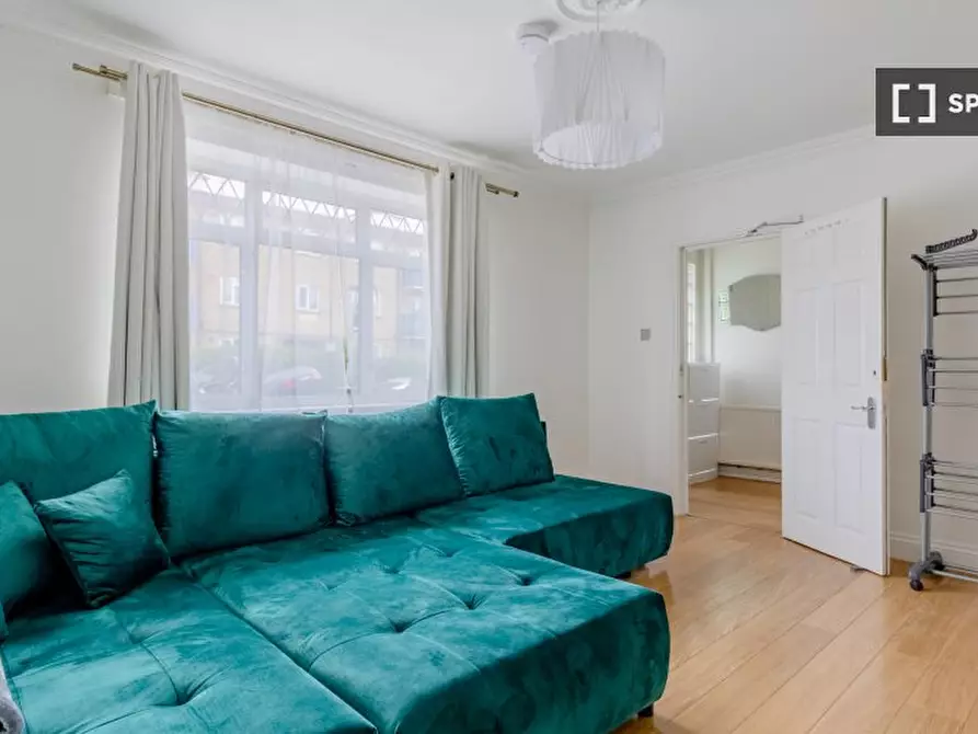 Immagine 13 di Appartamento in affitto  in Grange Park Rd a Walthamstow
