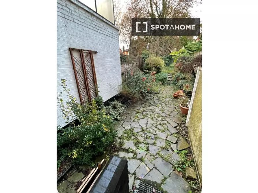 Immagine 17 di Appartamento in affitto  in Finchley Rd a Camden Town