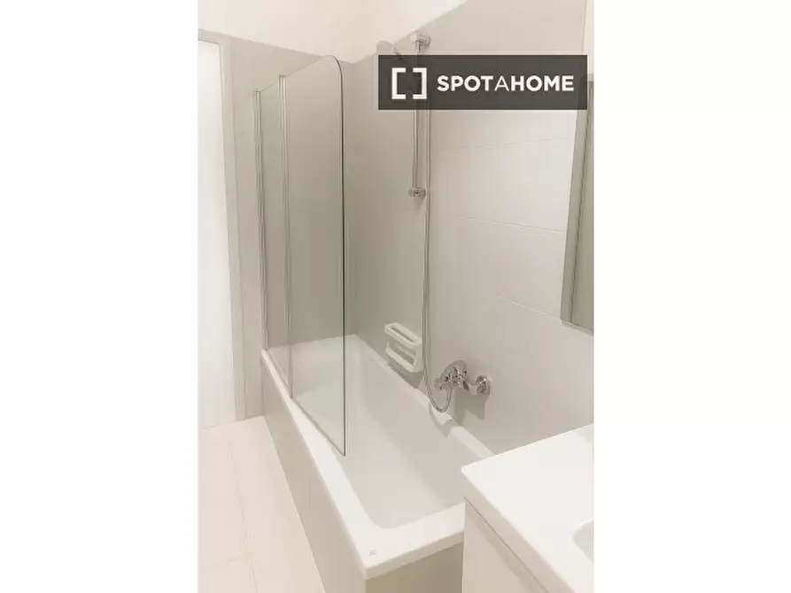 Immagine 10 di Camera condivisa in affitto  in Giuseppe Dezza a Milano