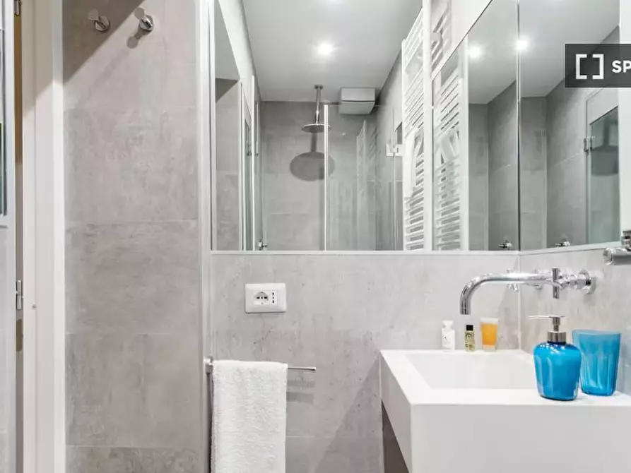 Immagine 7 di Appartamento in affitto  in Via Gregoriana a Roma