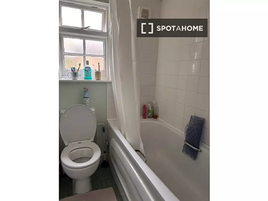 Immagine 10 di Camera condivisa in affitto  in Furley Rd a Camberwell