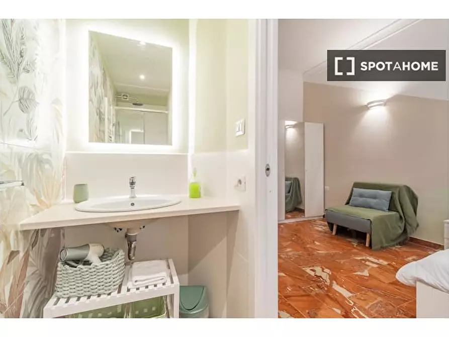 Immagine 12 di Appartamento in affitto  in Via Filippo Turati a Roma