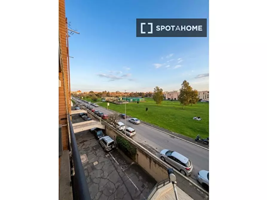 Immagine 8 di Camera condivisa in affitto  in Via Umberto Lilloni a Roma