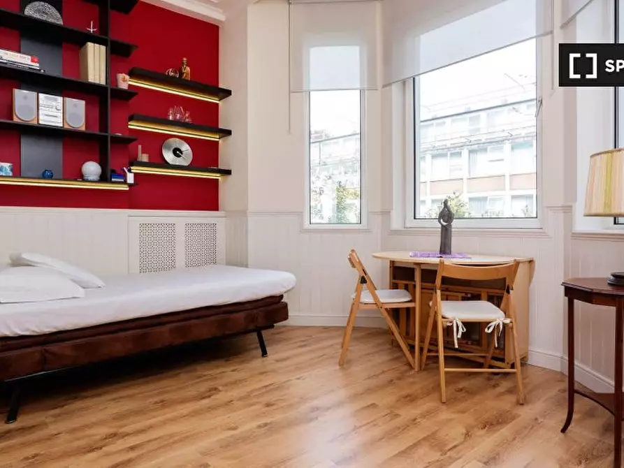 Immagine 2 di Appartamento in affitto  in Flat Sinclair Gardens a Hammersmith
