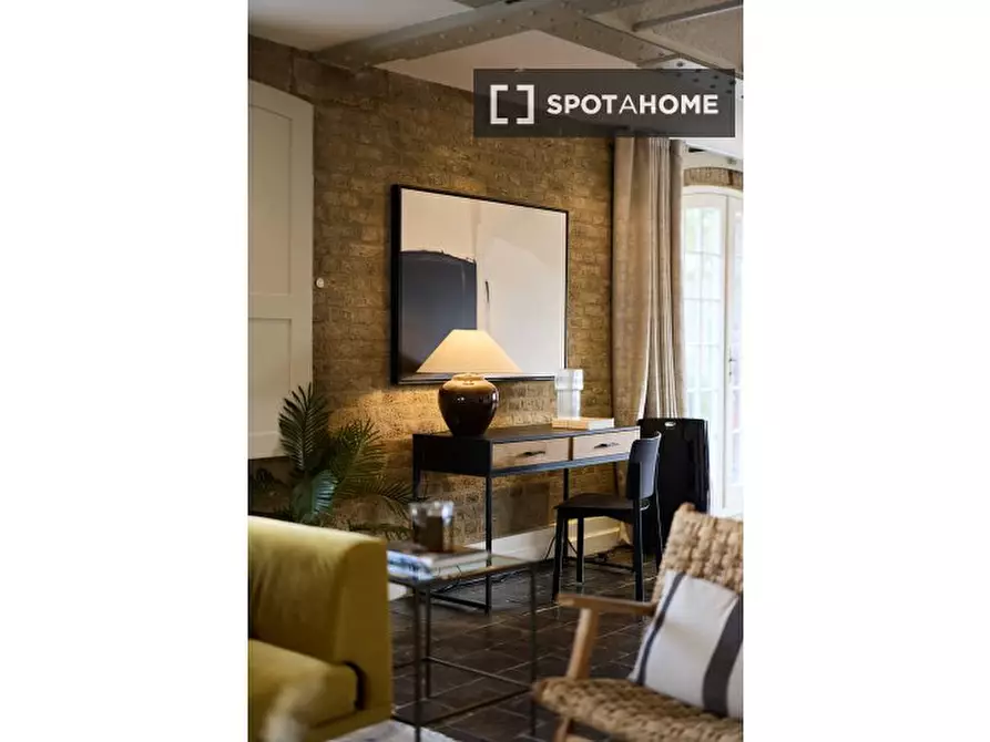 Immagine 10 di Appartamento in affitto  in E Smithfield a Poplar