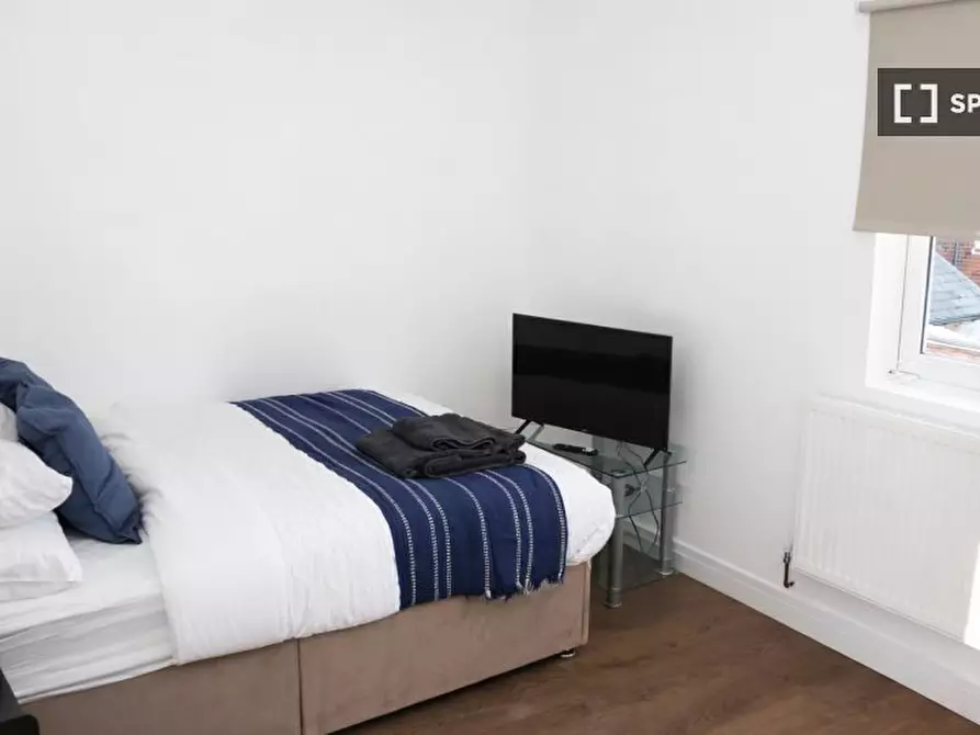 Immagine 13 di Appartamento in affitto  in Salisbury Road a 
