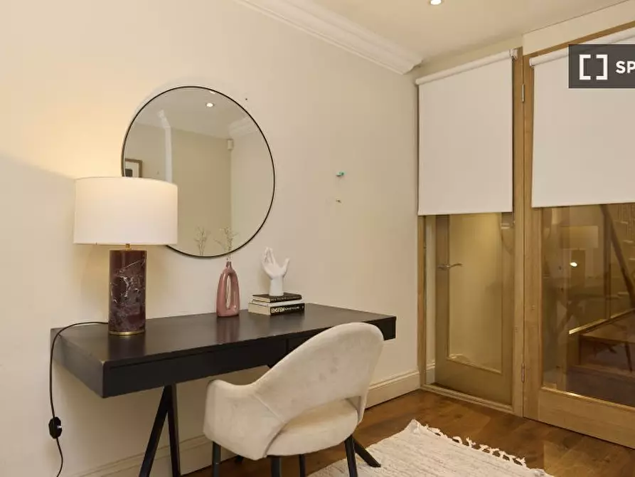 Immagine 15 di Appartamento in affitto  in Langton St a Kensington