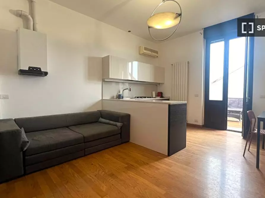 Immagine 1 di Appartamento in affitto  in Via Luigi Settembrini a Milano