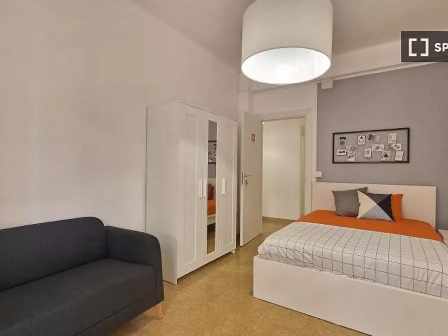 Immagine 3 di Camera condivisa in affitto  in Lungotevere di Pietra Papa a Roma