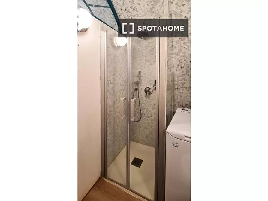 Immagine 12 di Appartamento in affitto  in Via S. Pellegrino a Napoli