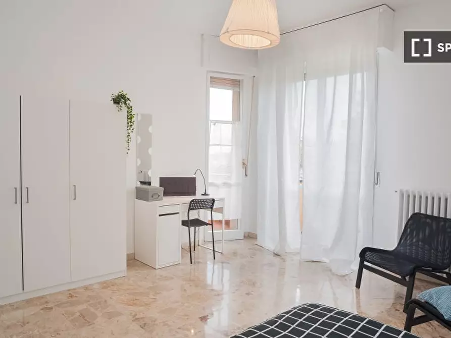 Immagine 2 di Camera condivisa in affitto  in VIA F. BARACCA/E a Firenze