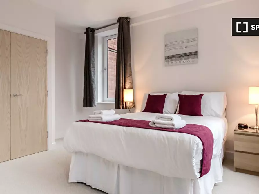 Immagine 10 di Appartamento in affitto  in Group House a Sutton