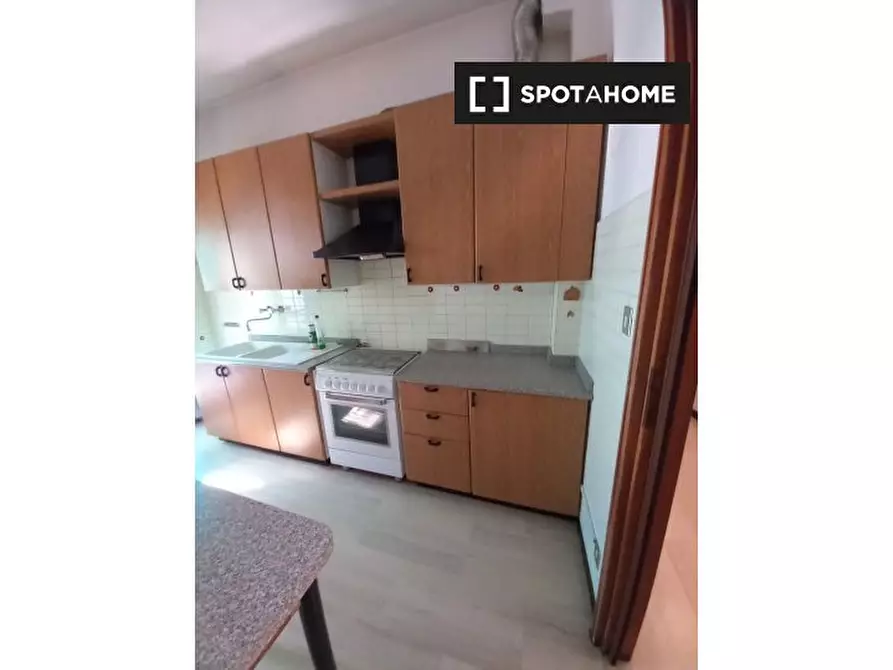 Immagine 9 di Camera condivisa in affitto  in Piazza S. Francesco a Bologna