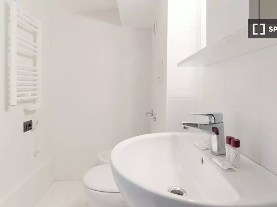 Immagine 3 di Ufficio in affitto  in Corso Magenta a Milano