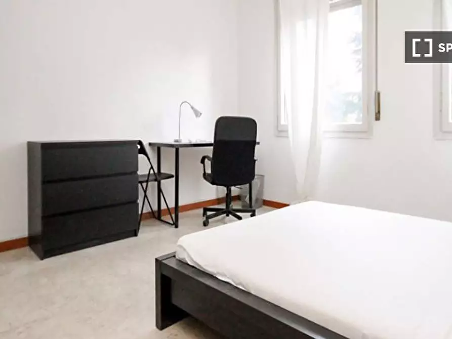 Immagine 2 di Camera condivisa in affitto  in Via Bartolomeo D'Alviano a Milano