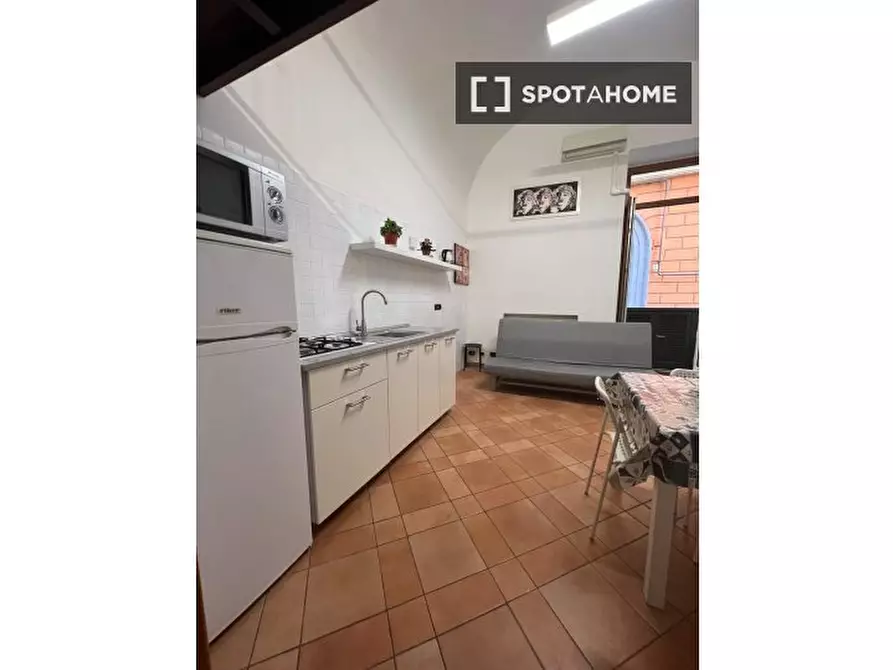 Immagine 8 di Appartamento in affitto  in Salita Tarsia a Napoli