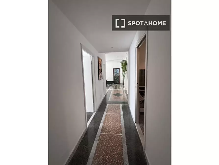 Immagine 4 di Appartamento in affitto  in Via Tolero a Roma