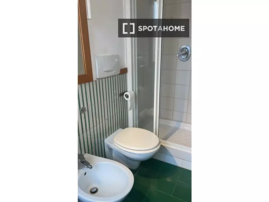 Immagine 13 di Ufficio in affitto  in Viale Premuda a Milano