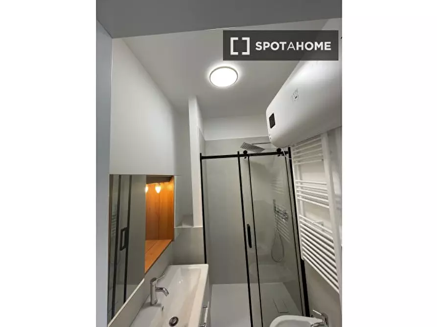 Immagine 10 di Ufficio in affitto  in Via Giambellino a Milano