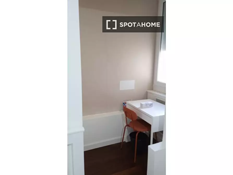 Immagine 1 di Camera condivisa in affitto  in Via Giovanni Brugnoli a Bologna