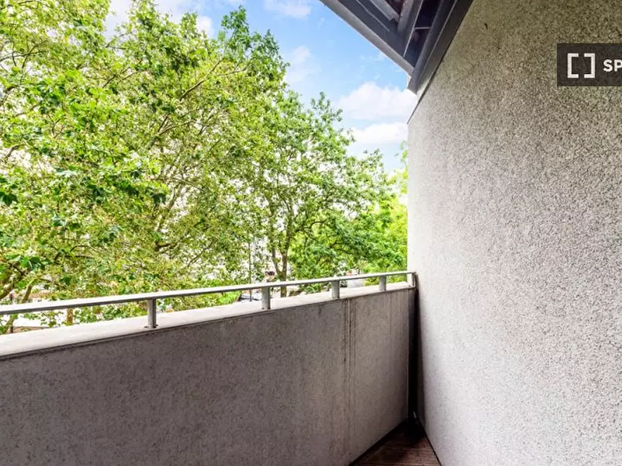 Immagine 5 di Appartamento in affitto  in Plough Rd a Wandsworth