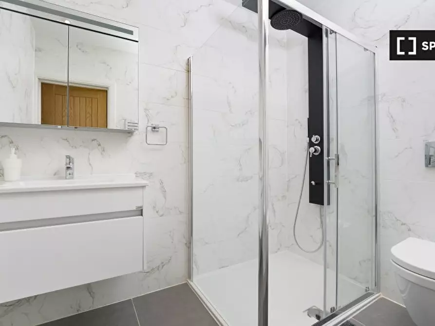 Immagine 3 di Appartamento in affitto  in -661 High Rd a Walthamstow