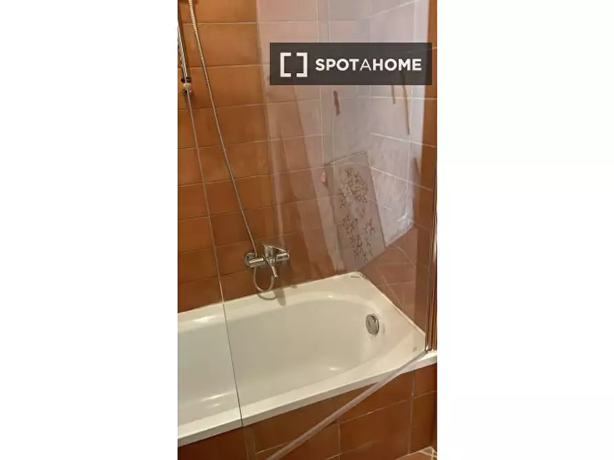 Immagine 17 di Camera condivisa in affitto  in Via Giuseppe Meda a Milano