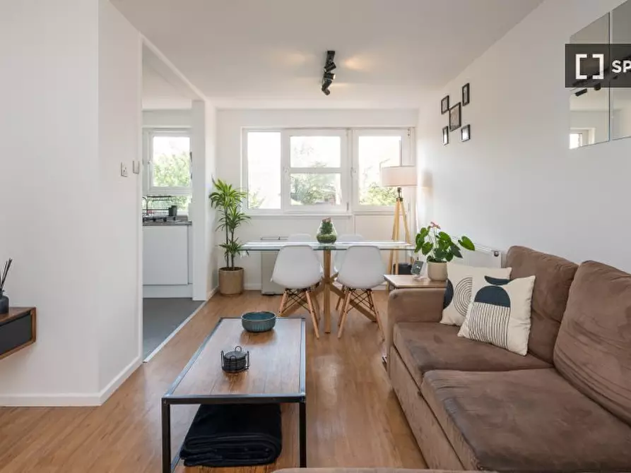 Immagine 1 di Appartamento in affitto  in Vulcan Way a Islington