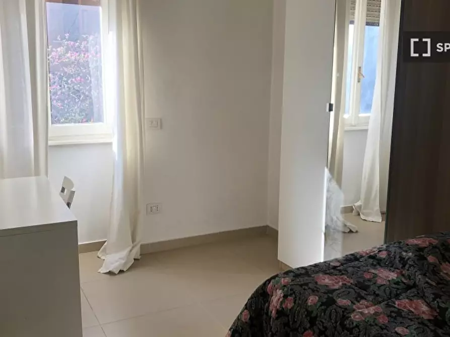 Immagine 2 di Camera condivisa in affitto  in Via Veglia a Milano