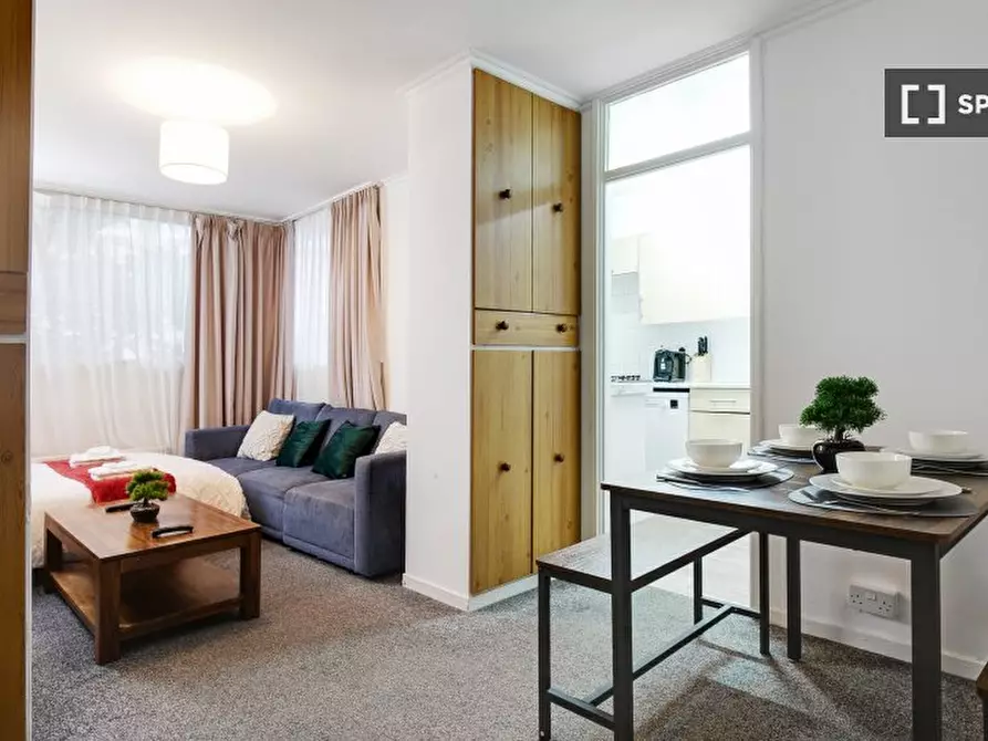 Immagine 15 di Appartamento in affitto  in Tachbrook St a 