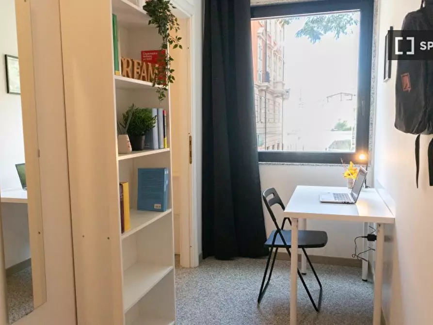 Immagine 2 di Camera condivisa in affitto  in Via Dante a Cagliari