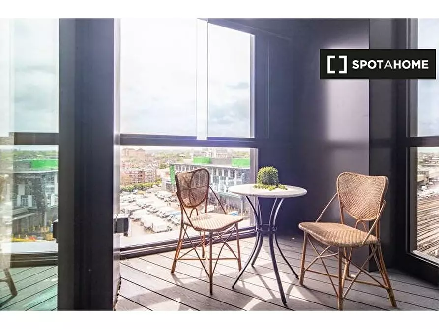 Immagine 9 di Appartamento in affitto  in Charles Clowes Walk a Wandsworth