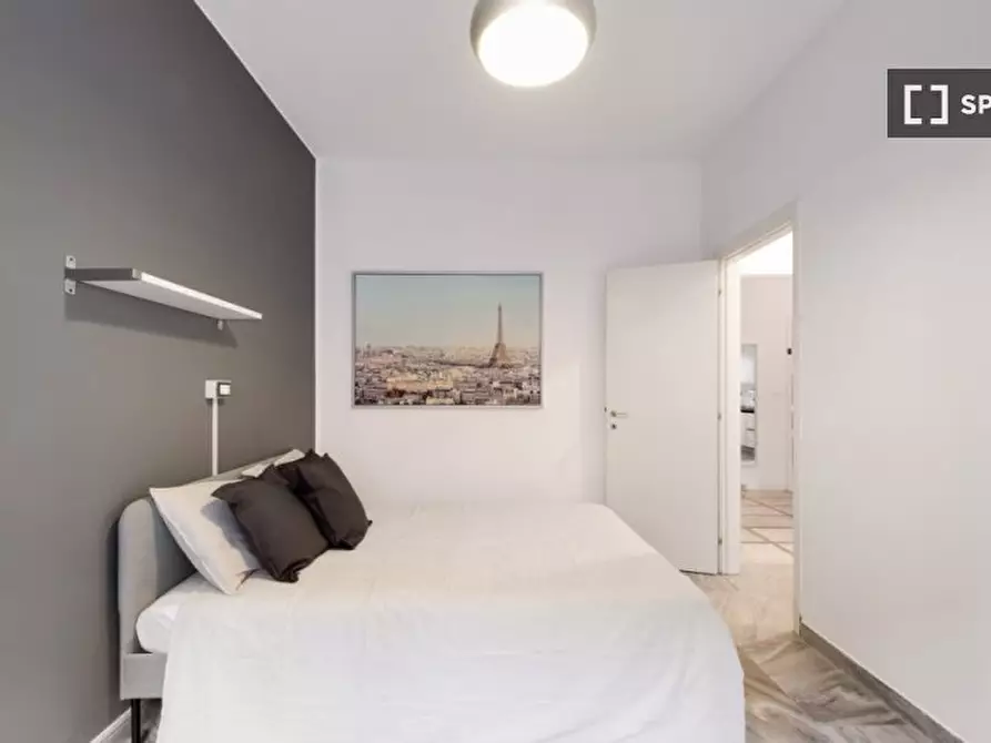 Immagine 3 di Camera condivisa in affitto  in Via Copernico a Milano