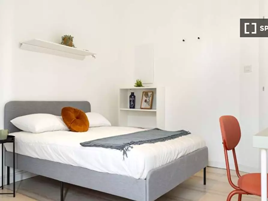 Immagine 18 di Camera condivisa in affitto  in Via Lorenteggio a Milano