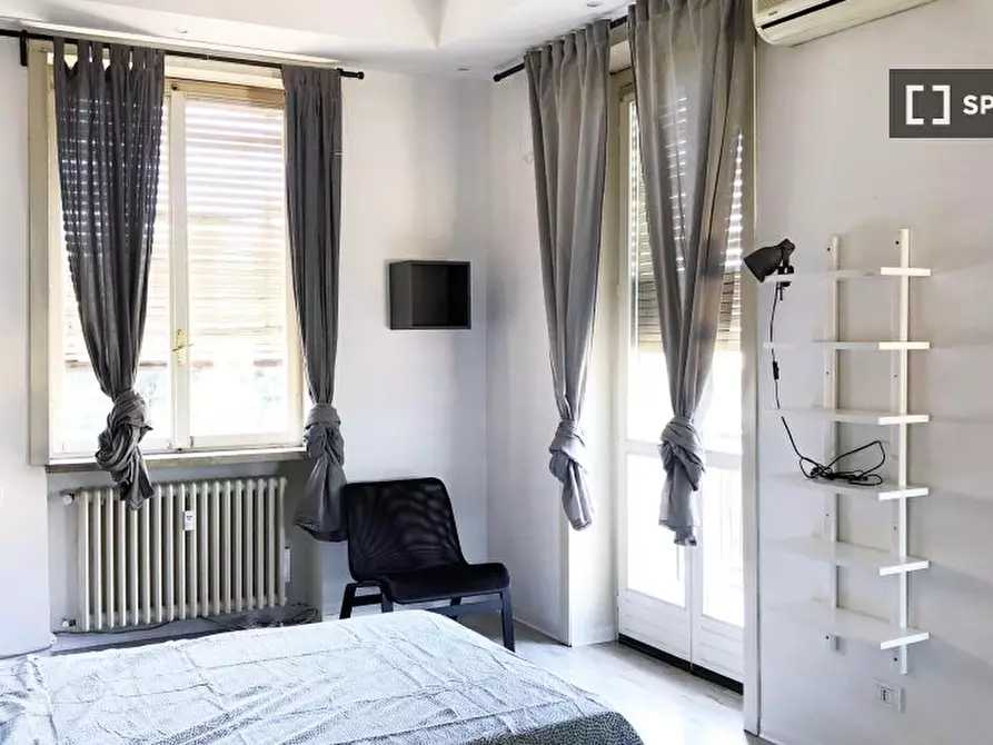 Immagine 2 di Camera condivisa in affitto  in Corso Di Porta Romana/A a Milano